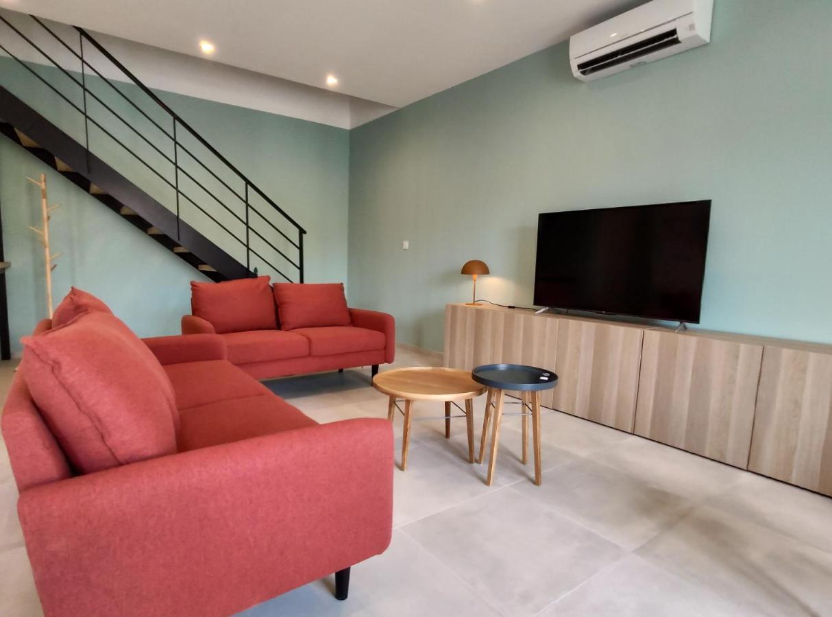 דירות Mèze Colormix 3 Etoiles - 95M2 Plein Centre - Ensoleille Climatise מראה חיצוני תמונה